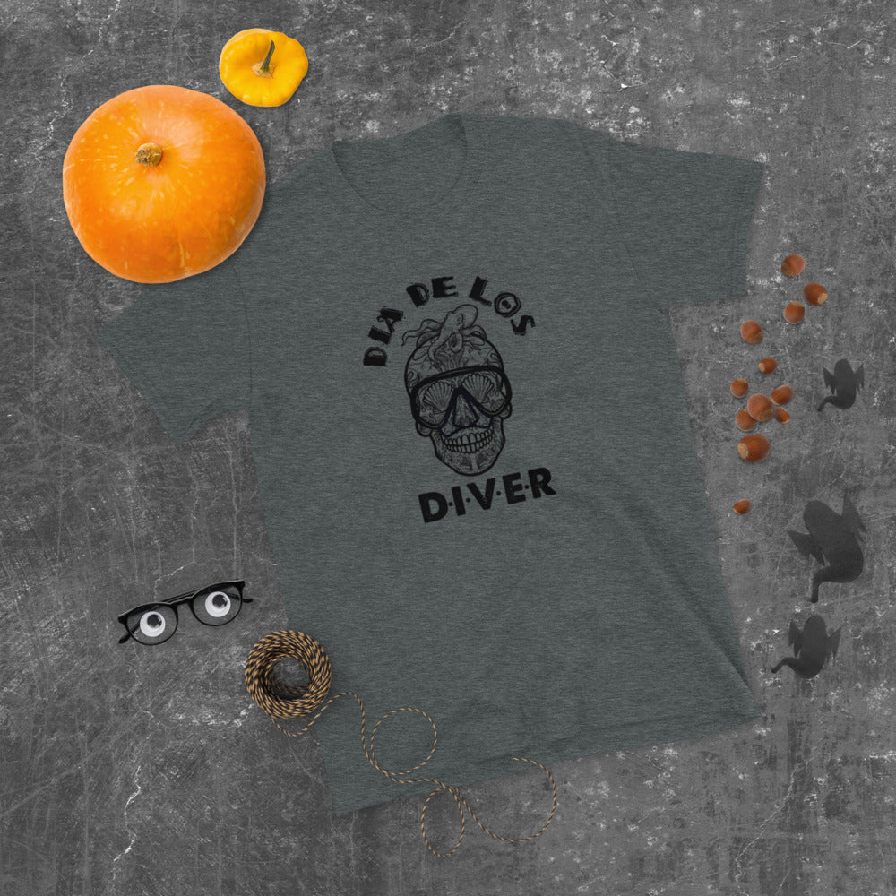 Dia De Los DIVER - Unisex Gildan Soft64 S-Sleeve T-Shirt (Black Print)
